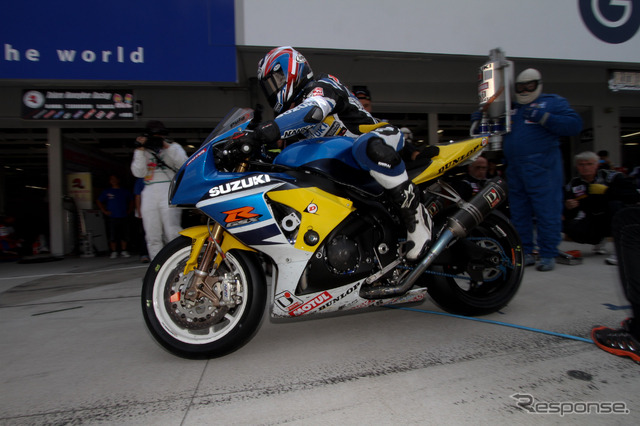 鈴鹿8時間耐久ロードレース2011