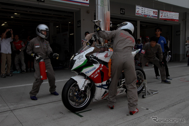 鈴鹿8時間耐久ロードレース2011
