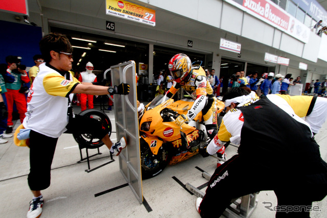 鈴鹿8時間耐久ロードレース2011