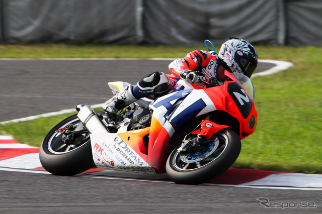 鈴鹿8時間耐久ロードレース2011