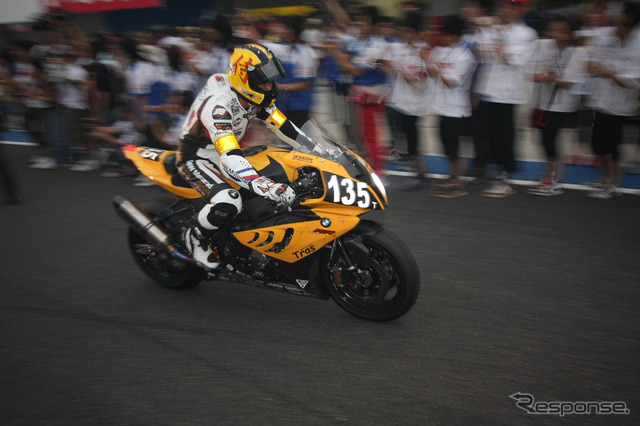 鈴鹿8時間耐久ロードレース2011
