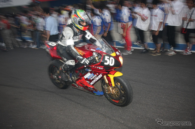 鈴鹿8時間耐久ロードレース2011