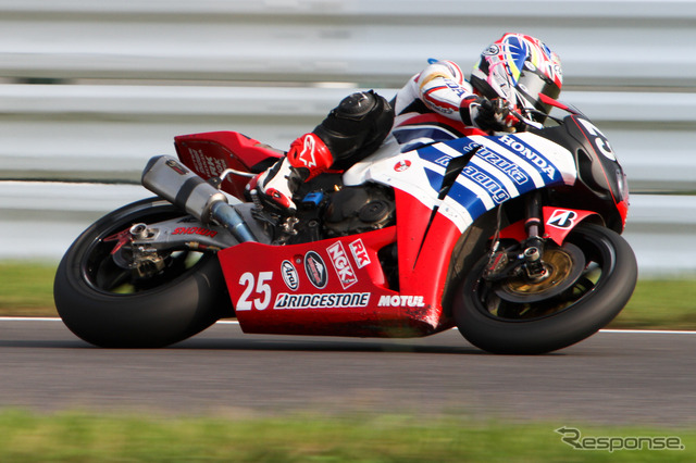 鈴鹿8時間耐久ロードレース2011