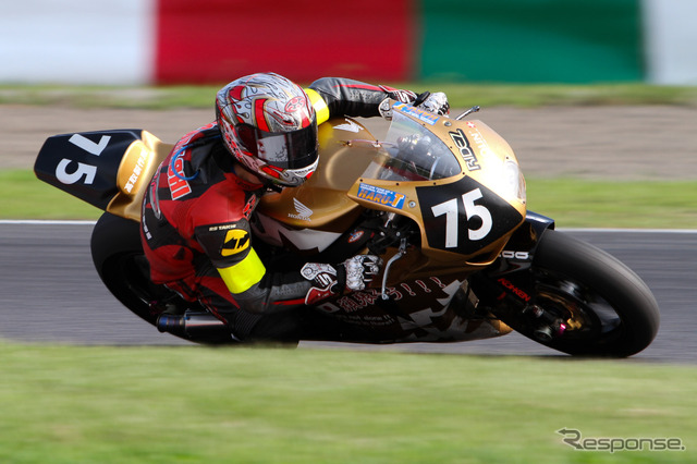 鈴鹿8時間耐久ロードレース2011