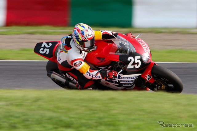 鈴鹿8時間耐久ロードレース2011