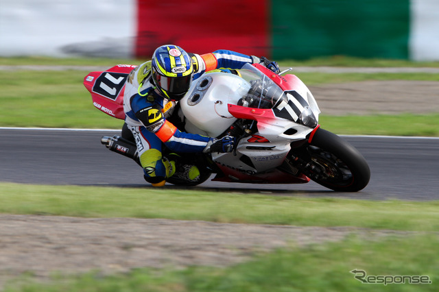 鈴鹿8時間耐久ロードレース2011