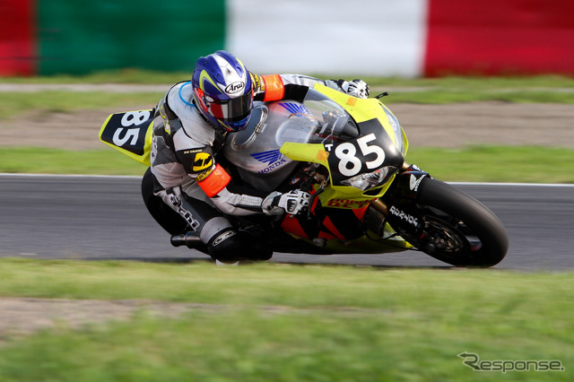 鈴鹿8時間耐久ロードレース2011