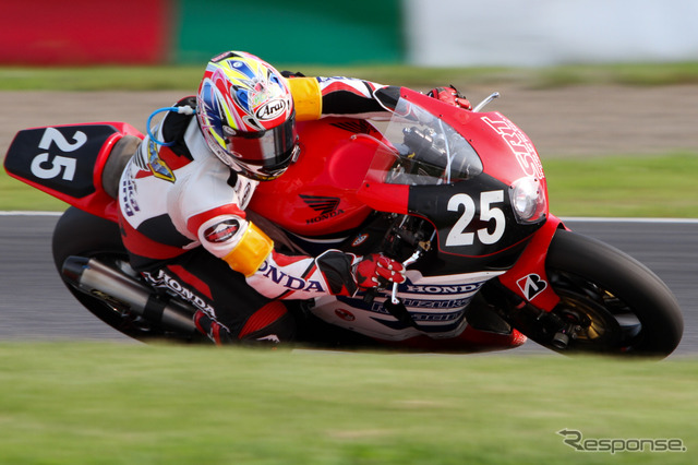 鈴鹿8時間耐久ロードレース2011