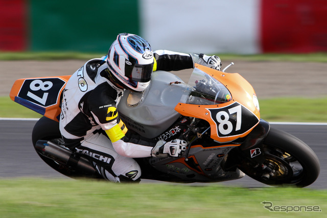 鈴鹿8時間耐久ロードレース2011