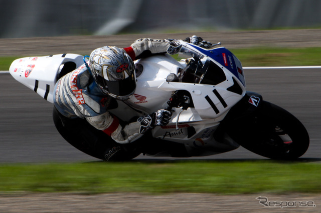 鈴鹿4時間耐久ロードレース2011