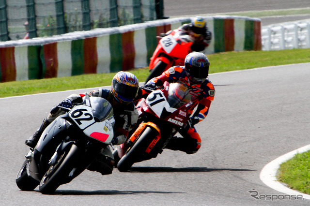 鈴鹿4時間耐久ロードレース2011