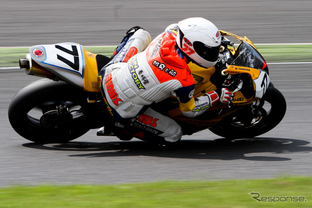 鈴鹿4時間耐久ロードレース2011
