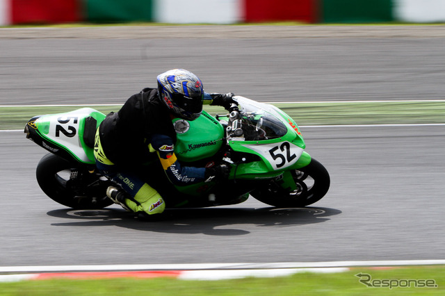 鈴鹿4時間耐久ロードレース2011