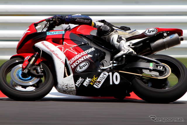 鈴鹿4時間耐久ロードレース2011