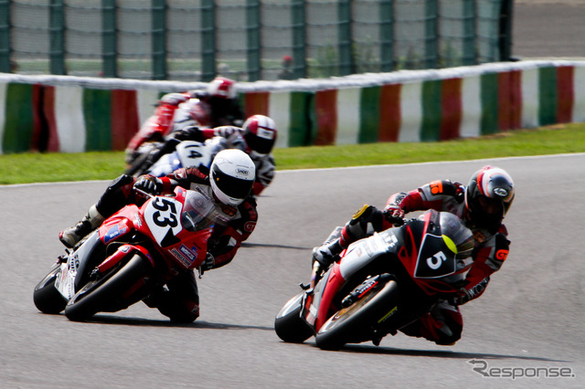 鈴鹿4時間耐久ロードレース2011