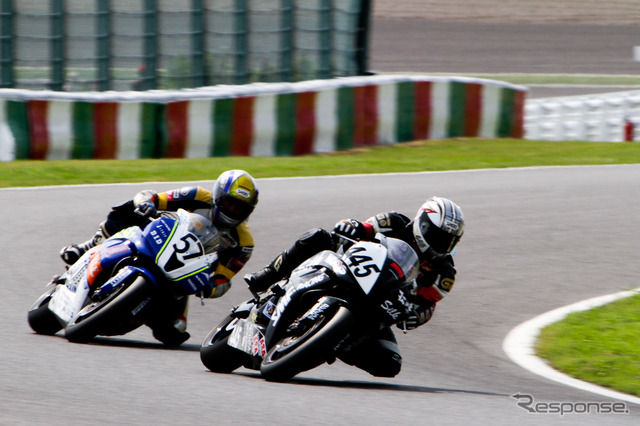 鈴鹿4時間耐久ロードレース2011