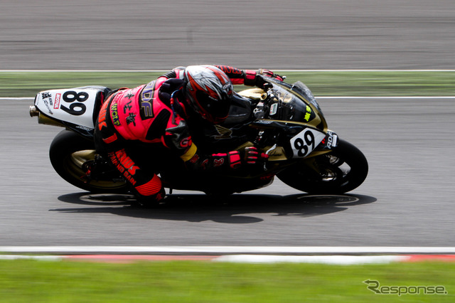 鈴鹿4時間耐久ロードレース2011