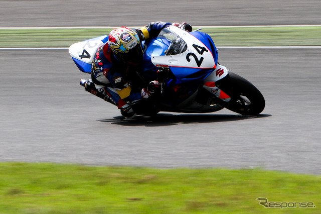 鈴鹿4時間耐久ロードレース2011
