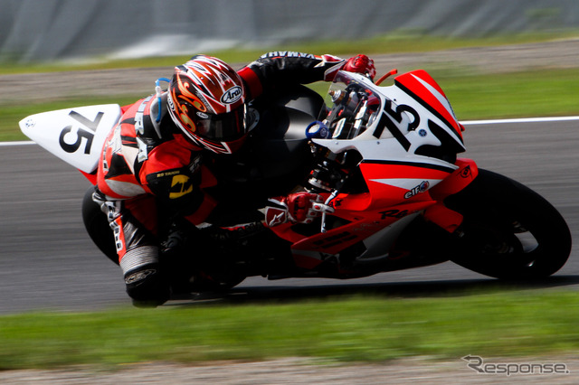 鈴鹿4時間耐久ロードレース2011