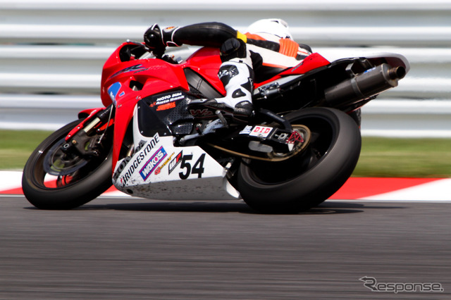 鈴鹿4時間耐久ロードレース2011