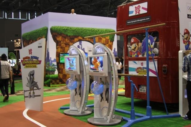 【gamescom 2011】20周年ソニック一色のセガブース、過去のグッズも展示 【gamescom 2011】20周年ソニック一色のセガブース、過去のグッズも展示