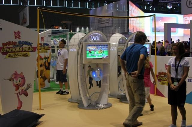 【gamescom 2011】20周年ソニック一色のセガブース、過去のグッズも展示 【gamescom 2011】20周年ソニック一色のセガブース、過去のグッズも展示