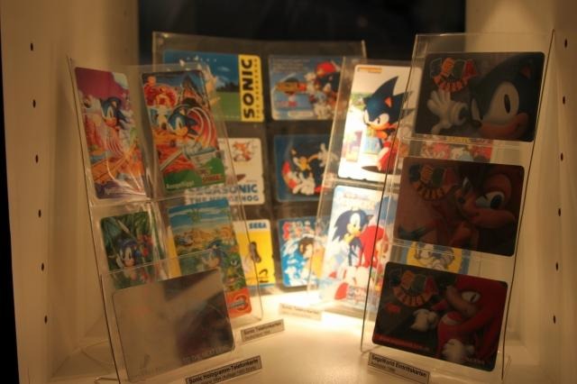 【gamescom 2011】20周年ソニック一色のセガブース、過去のグッズも展示 【gamescom 2011】20周年ソニック一色のセガブース、過去のグッズも展示