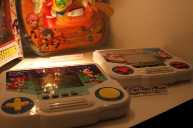 【gamescom 2011】20周年ソニック一色のセガブース、過去のグッズも展示 【gamescom 2011】20周年ソニック一色のセガブース、過去のグッズも展示