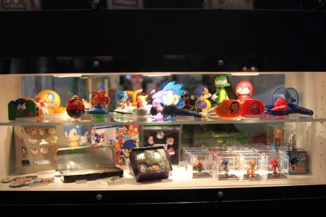 【gamescom 2011】20周年ソニック一色のセガブース、過去のグッズも展示 【gamescom 2011】20周年ソニック一色のセガブース、過去のグッズも展示