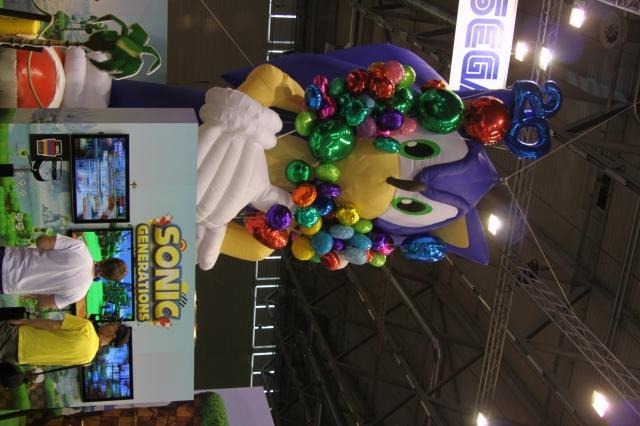【gamescom 2011】20周年ソニック一色のセガブース、過去のグッズも展示 【gamescom 2011】20周年ソニック一色のセガブース、過去のグッズも展示