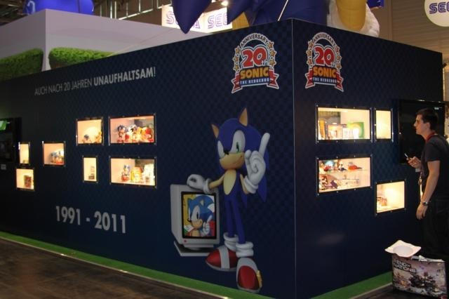 【gamescom 2011】20周年ソニック一色のセガブース、過去のグッズも展示 【gamescom 2011】20周年ソニック一色のセガブース、過去のグッズも展示