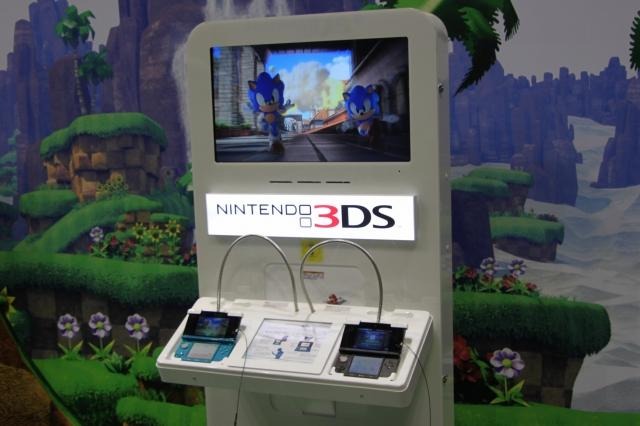 【gamescom 2011】20周年ソニック一色のセガブース、過去のグッズも展示 【gamescom 2011】20周年ソニック一色のセガブース、過去のグッズも展示