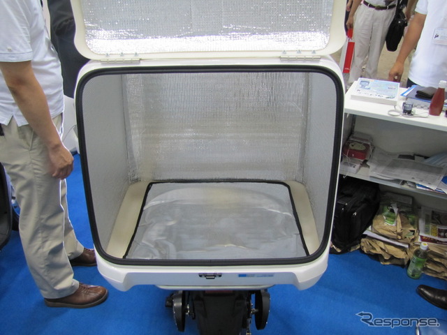 ［居酒屋産業展11］常盤産業の電動バイク、デリバリー用の装備を拡充