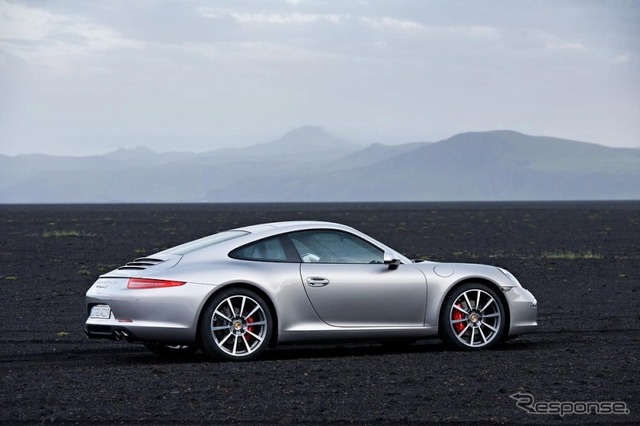 新型ポルシェ911
