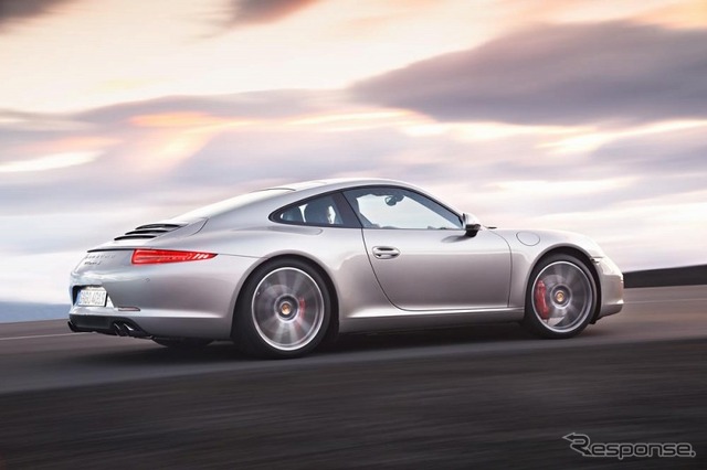 新型ポルシェ911