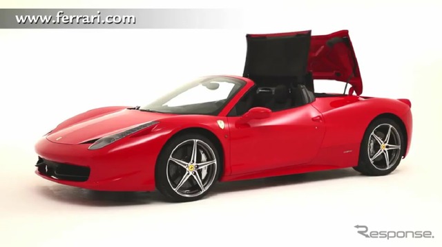 フェラーリ458スパイダーのルーフ開閉シーン(動画キャプチャー)