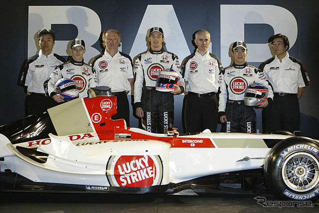 【写真蔵】トップ3撃墜へ……「B・A・R ・ホンダ006」の挑戦