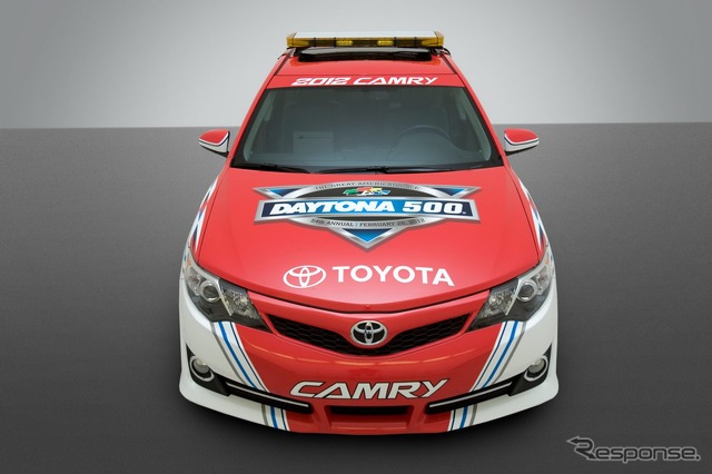 新型カムリのデイトナ500ペースカー