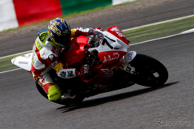 鈴鹿4時間耐久ロードレース2011