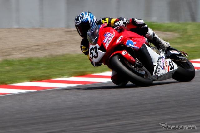 鈴鹿4時間耐久ロードレース2011