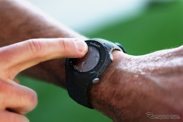 トレーニングGPSウォッチ ForeAthlete610、タッチパネル採用 GARMINが発売