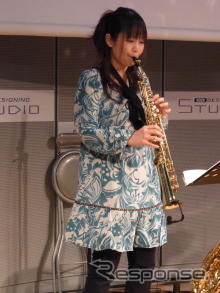サックス奏者の杉山優香さんは上戸彩のサポートメンバーで、テレビ出演も多数。愛車はビラーゴ