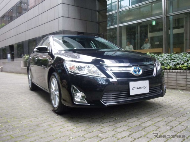 新型トヨタ・カムリ