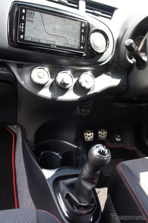 トヨタのスポーツコンバージョン車「G SPORTS」 の第2弾、ヴィッツ RS G's