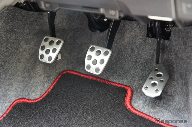 トヨタのスポーツコンバージョン車「G SPORTS」 の第2弾、ヴィッツ RS G's
