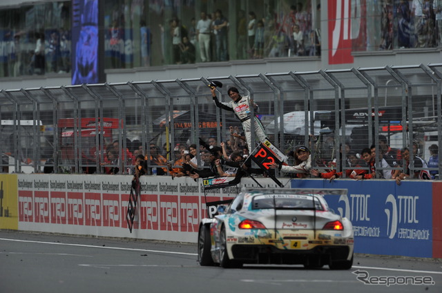 【SUPER GT 第6戦】初音ミクが今季2勝目、エヴァが表彰台
