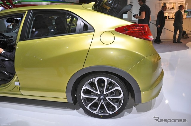 ホンダ シビック 新型 （フランクフルトモーターショー11）