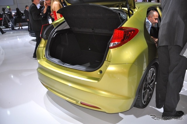 ホンダ シビック 新型 （フランクフルトモーターショー11）