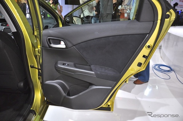 ホンダ シビック 新型 （フランクフルトモーターショー11）