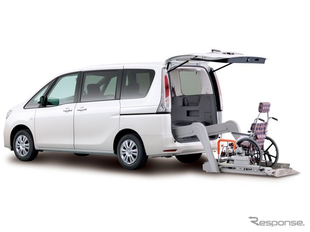 日産セレナ・チェアキャブ
